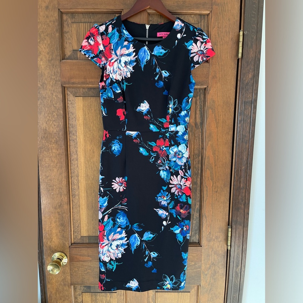 Worn once Betsy Johnson Size 2 Floral Dress